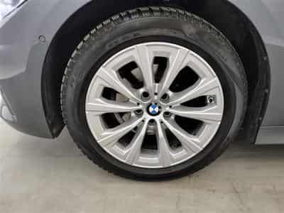BMW 318 318iA  Touring  Navi Cockpit / Led / PDC av+ar (2022) - Foto 6