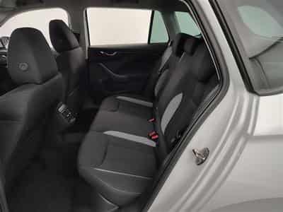 Skoda Kamiq 1.0 TSI 115cv DSG Selection CARPLAY / FULL LED / CAMERA (2026) - Foto 13