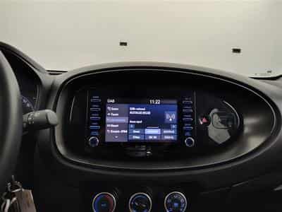 Toyota Aygo 1.0i VVT-i x II CARPLAY / CAMERA (2023) - Photo 11