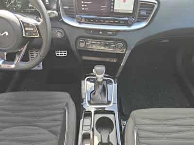 Kia XCeed GT Line 1.6T 204 DCT (2023) - Foto 9
