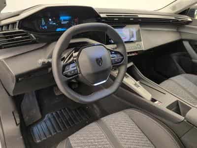 Peugeot 308 HYBRID 145 E-DCS6 ALLURE (2026) - Foto 15