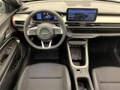 Jeep Avenger 1.2 Turbo T3 110 ch e-Hybrid BVR6 Summit (2026) - Foto 10