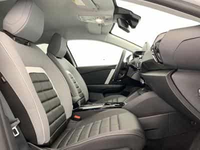 CitroëN C4 PureTech 130 EAT8 Max (2025) - Foto 8