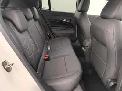 Jeep Avenger 1.2 Turbo T3 110 ch e-Hybrid BVR6 Summit (2026) - Foto 9