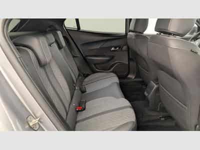 Peugeot 2008 50 kWh 136 ch Allure (2025) - Foto 10