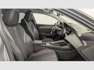 Peugeot 308 Hybrid 145 e-DCS6 Allure (2025) - Foto 9