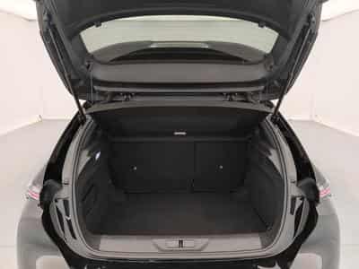 Peugeot 308 Hybrid 145 e-DCS6 Allure (2025) - Foto 11