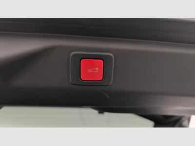 Peugeot 3008 Hybrid 145 e-DCS6 GT (2025) - Foto 12