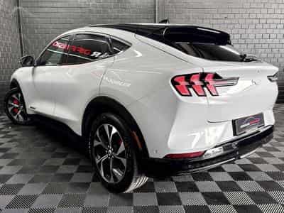 Ford Mustang Mach-E 99KWH EXT. RANGE PREMIUM RWD (2024) - Foto 4
