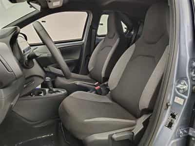 Toyota Aygo 1.0i VVT-i X Black Edition CVT (2025) - Photo 7