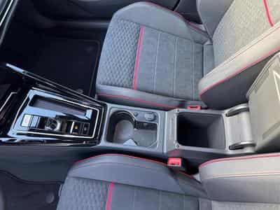 VW Golf GTI Clubsport (2026) - Foto 13