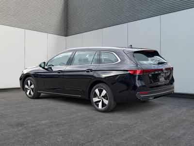 VW Passat Variant Business (2025) - Photo 3