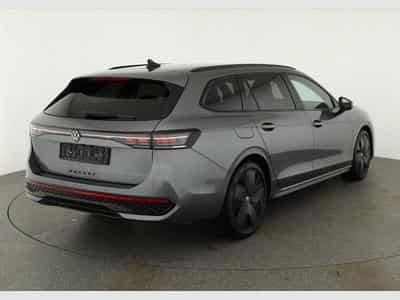 VW Passat Variant 2.0 TSI 195 kW 4Motion R-Line (2026) - Photo 2