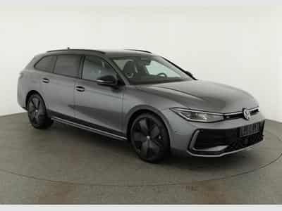 VW Passat Variant 2.0 TSI 195 kW 4Motion R-Line (2026) - Photo 1