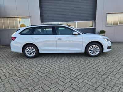 Skoda Octavia 1.5 TSI 150PS (2026) - Foto 6