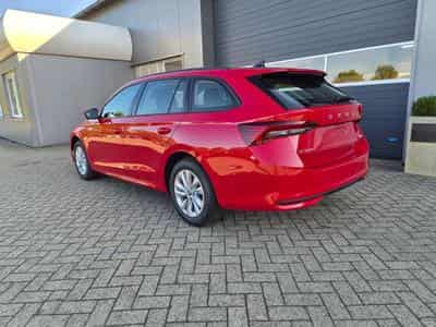 Skoda Octavia 1.5 TSI 150PS (2026) - Foto 3