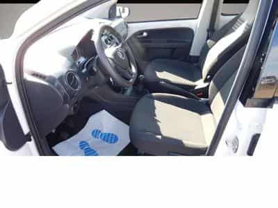 VW UP (2022) - Photo 8
