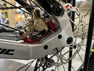 Fantic XEF 1.9 FACTORY 720Wh, 29''-27,5'', freins 4 pistons, 90 Nm (2026) - Foto 5