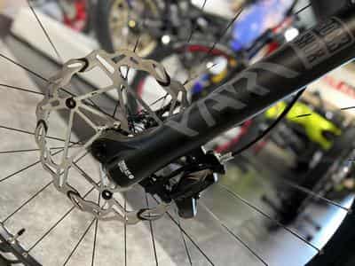 Fantic XMF 1.7 CARBON SPORT 720Wh, 29''-27,5'', freins 4 pistons, 90 Nm (2026) - Foto 6