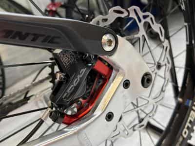 Fantic XEF 1.8 SPORT  720Wh, 29''-27,5'', freins 4 pistons, 90 Nm (2026) - Foto 3