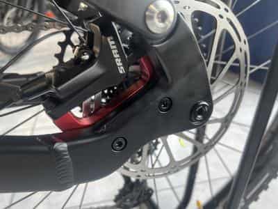 Fantic XTF 1.5 L 630 Wh, 29''-29'', freins 2 pistons, 90 Nm (2026) - Foto 9