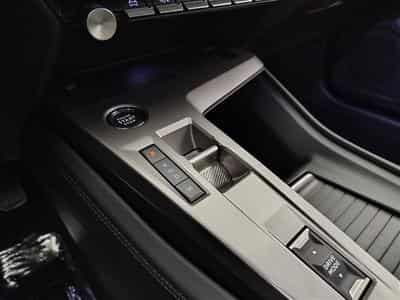 Peugeot 408 1.2 Hybrid 136cv e-DCS6 Allure NAVI / FULL LED / CAMERA 360 (2024) - Photo 11
