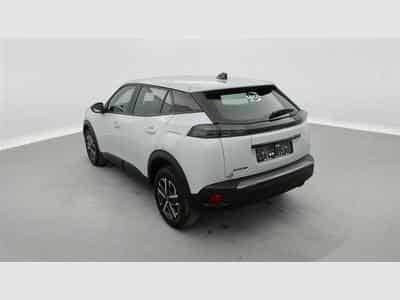 Peugeot 2008 1.2 Turbo 100Cv  Navi / Led / PDC (2024) - Photo 2