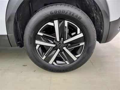Peugeot 2008 1.2 Turbo 100Cv  Navi / Led / PDC (2024) - Photo 6
