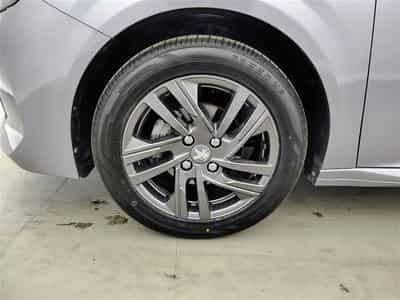 Peugeot 208 1.2i PureTech Active Pack (2022) - Foto 6