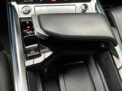 Audi e-tron 87kWh+SB+Advanced+S-line+E-Tron55+Quattro+P.Confort+Pano+LM2 (2022) - Foto 12