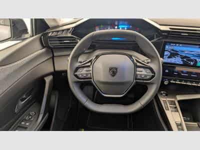Peugeot 308 Hybrid 145 e-DCS6 Allure (2025) - Foto 14