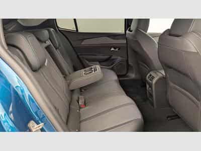 Peugeot 408 Hybrid 145 e-DCS6 Allure (2025) - Foto 10