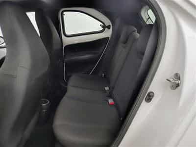 Toyota Aygo 1.0i VVT-i Play CARPLAY / CAMERA (2024) - Photo 13