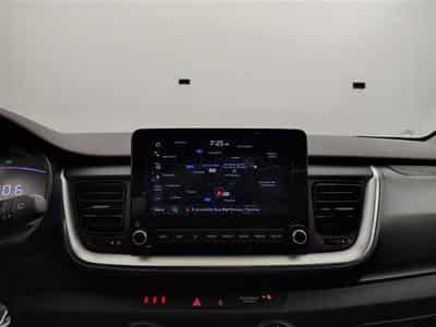 Kia Stonic 1.2i 84Cv Urban Edition NAVI / CARPLAY / CAMERA / ALU (2025) - Foto 11