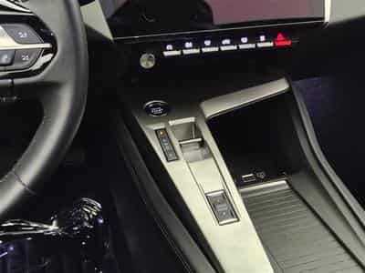 Peugeot 408 PHEV 1.6 Turbo Allure S&S (133 kW) (2024) - Photo 12