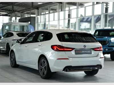 BMW 118 I Sport Line *2.Hand *LiveCockpit*Sportsitze (2021) - Foto 10