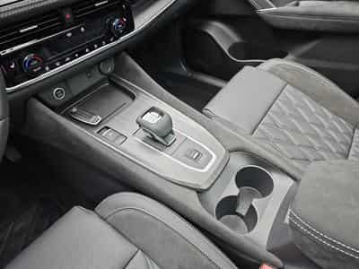 Nissan Qashqai 1.3 DIG-T MHEV 158 X-tronicTekna Premium (2026) - Photo 11