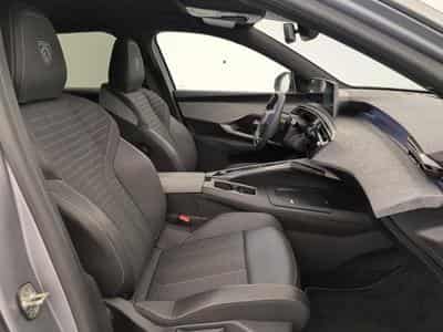 Peugeot 3008 Hybrid 145 e-DCS6 GT (2025) - Foto 9