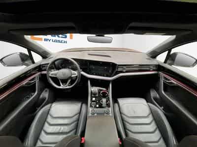 VW Touareg R-Line+4M+Black-Style+Pano+AHK+Luft.+Stand-H. (2025) - Photo 2