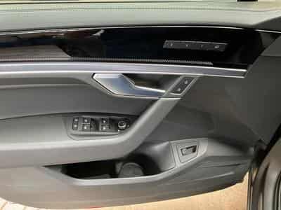 VW Touareg R-Line+4M+Black-Style+Pano+AHK+Luft.+Stand-H. (2025) - Photo 14