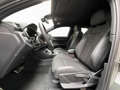 Audi Q3 SB+S-line+35TFSI+S-Tronic+P.Premium+Black-Style (2025) - Foto 9