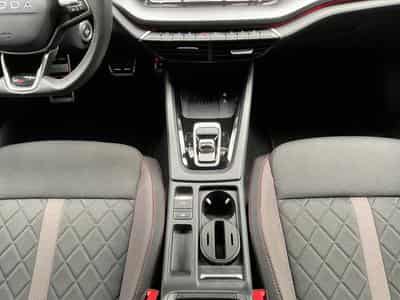 Skoda Octavia RS+DSG+P.Assisted+LM19+AHK+Head-Up+360°View (2025) - Foto 12