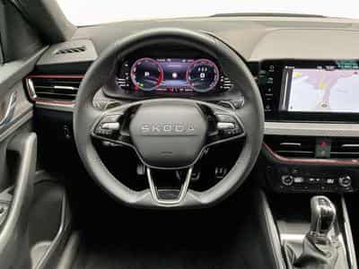 Skoda Kamiq Monte-Carlo+DSG+RearView+LED+Navi (2025) - Foto 10