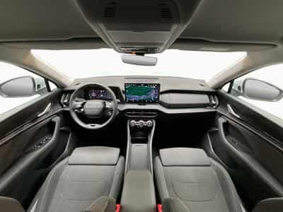 Skoda Kodiaq Selection+DSG+4x4+LM19+AHK+P.Light+P.Convenience (2025) - Foto 2