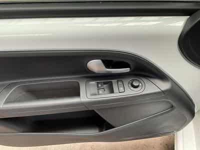 VW UP Style+P.Rangement+P.Aide+P.Confort (2022) - Foto 14