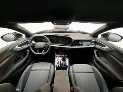 Audi A5 Avant+S-Tronic+TechPlus+1xS-Line+P.Business+LM18 (2025) - Foto 2