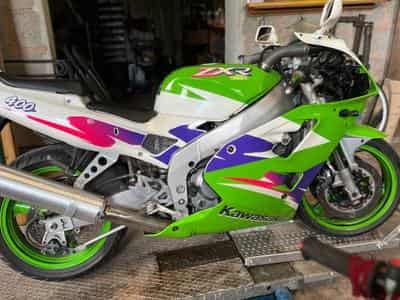 Kawasaki ZXR 400r (2001) - Photo 1