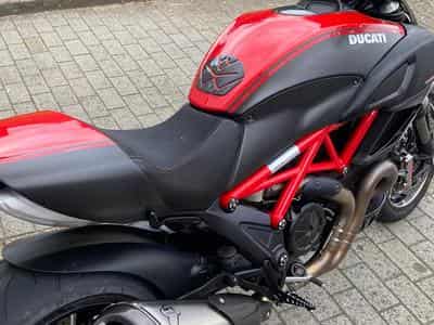 Ducati Diavel Red carbon (2011) - Foto 4