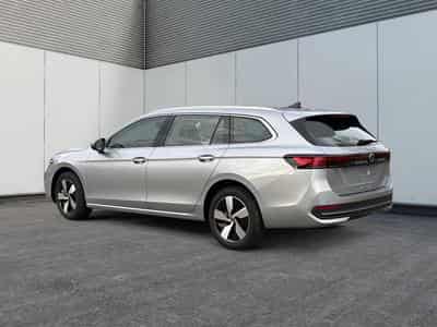 VW Passat Variant Business (2025) - Foto 3