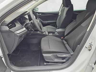 Skoda Octavia 2.0 TDI 110 kW Selection (2026) - Foto 9